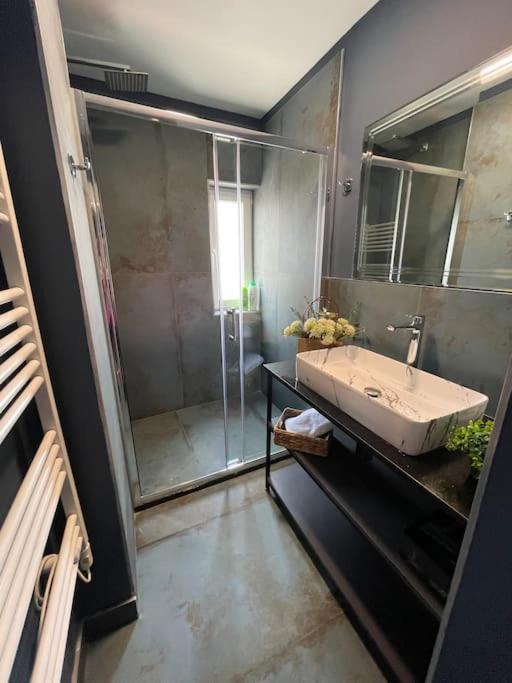 Voyage Penthouse Tirana Exterior foto